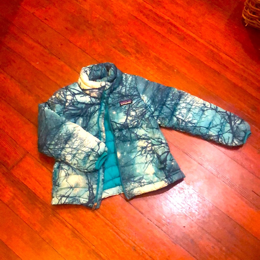Patagonia girls puffy jacket